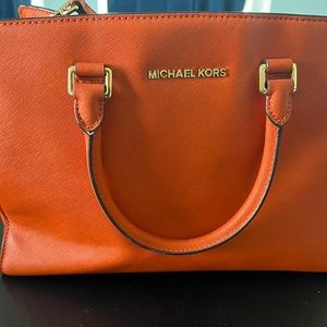 EUC Michael Kors satchel bag
